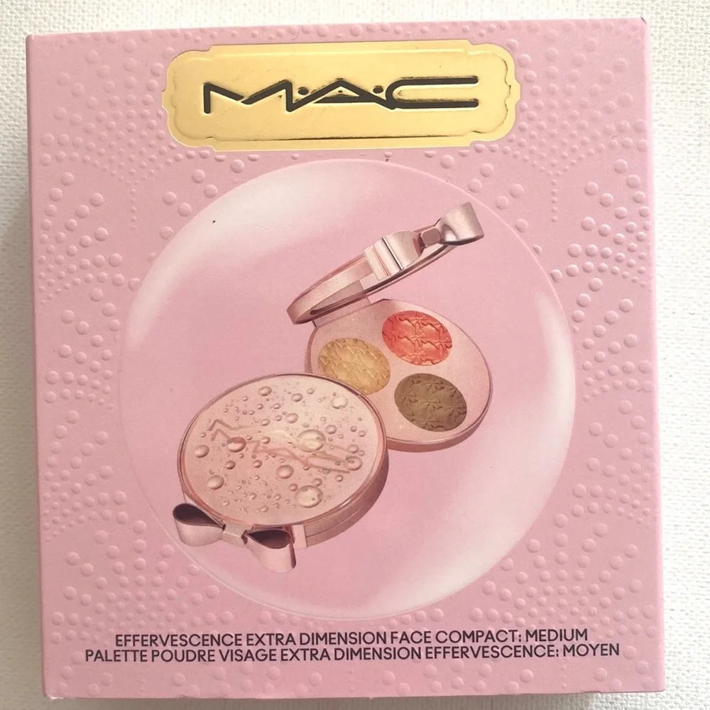 MAC 2022 Holiday Bubbles & Bows Extra Dimension Face Compact: Medium New in Box‎